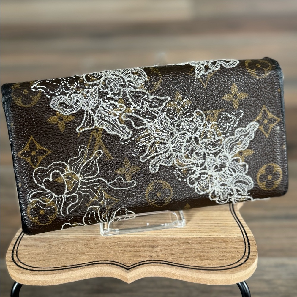 Louis Vuitton monogram embroidered wallet - Picture 4 of 7